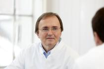 Univ.-Prof. Dr. Günther Gastl, Direktor der Universitätsklinik für Innere Medizin V, Medizinische Universität Innsbruck