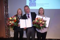 ÖGP-Journalistenpreis 2015 V.l.n.r. Claudia Richter, Univ.-Prof. Dr. Michael Studnicka, Dr. Edith Bachkönig (Foto: Martin Wiesner)